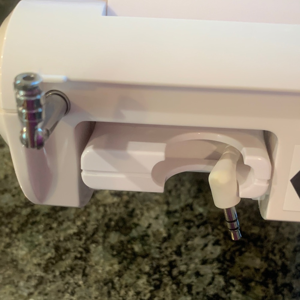 Sharper Image AM/FM Alarm Clock Sound Soother 20 for iPod/MP3 Players - Picture 9 of 13